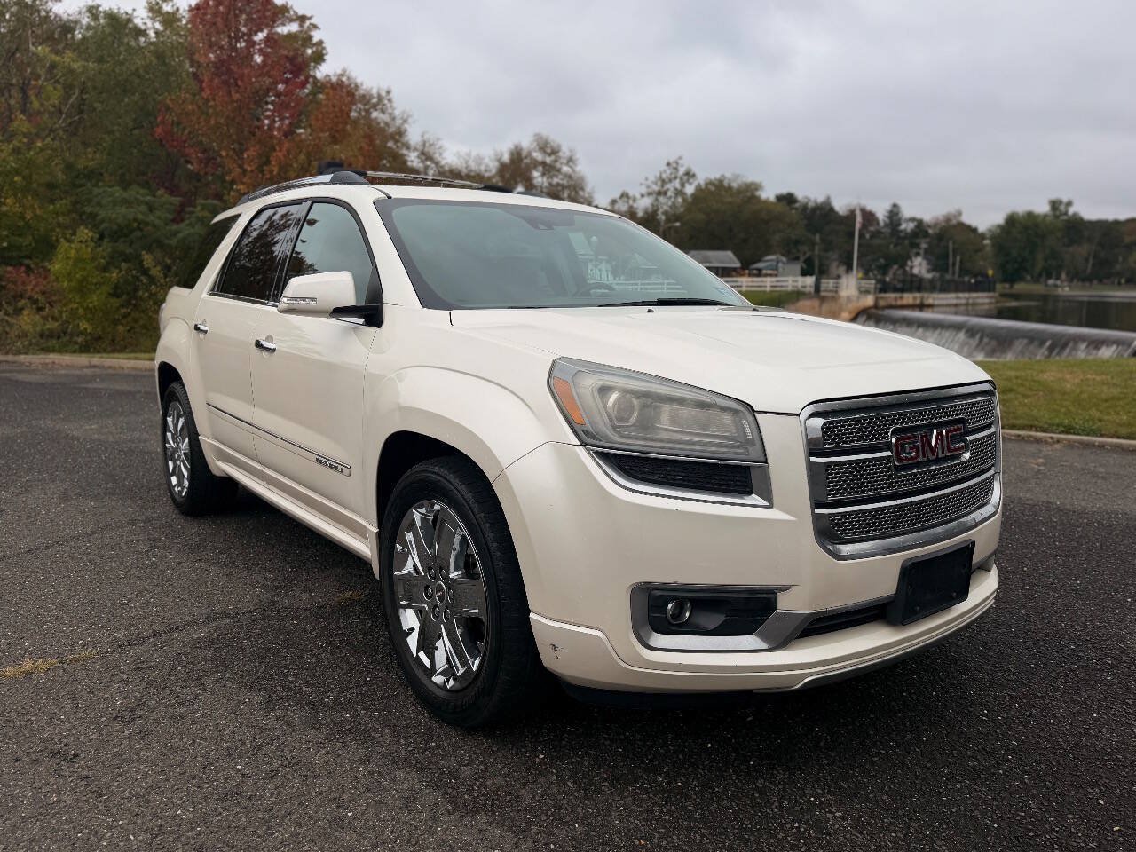 Used 2015 GMC Acadia Denali AWD/4WD image 40