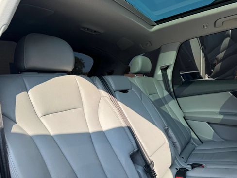 Used 2018 Audi Q7 3.0T Premium Plus AWD/4WD image 35