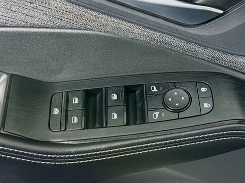Used 2023 Nissan Rogue SV FWD image 24