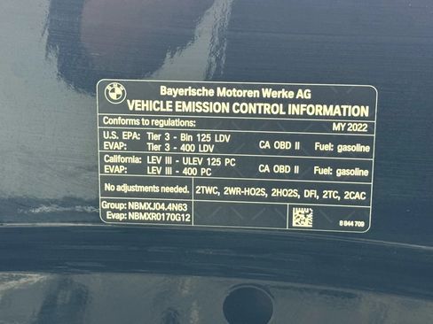 Used 2022 BMW 750i xDrive w/ Luxury Rear Seating Package image 52