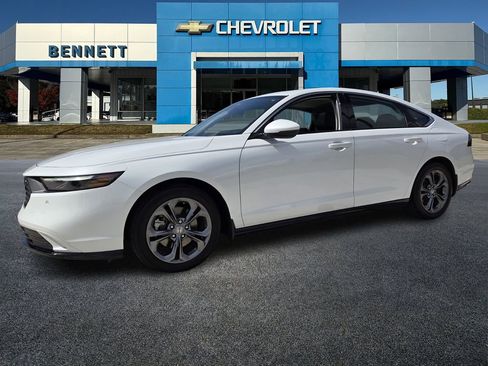 Used 2025 Honda Accord EX-L image 3