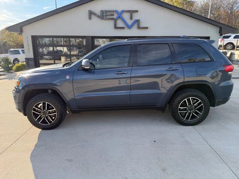 Used 2020 Jeep Grand Cherokee Trailhawk image 6