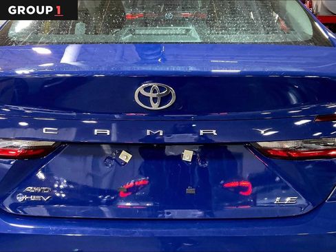 Used 2025 Toyota Camry LE w/ Convenience Package image 10