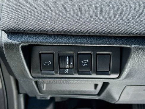 Used 2025 Subaru Outback Premium AWD/4WD image 10