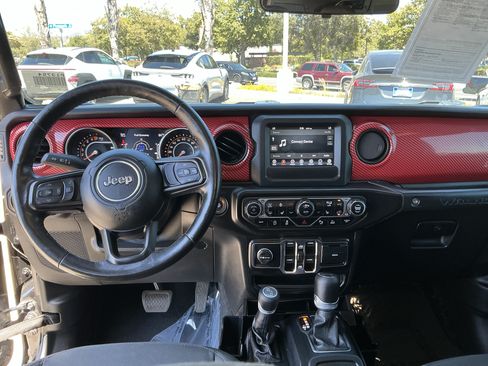Used 2021 Jeep Wrangler Unlimited Sport AWD/4WD image 16