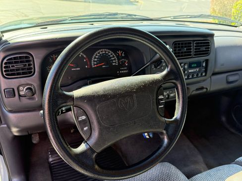 Used 1998 Dodge Dakota 2WD Club Cab image 16