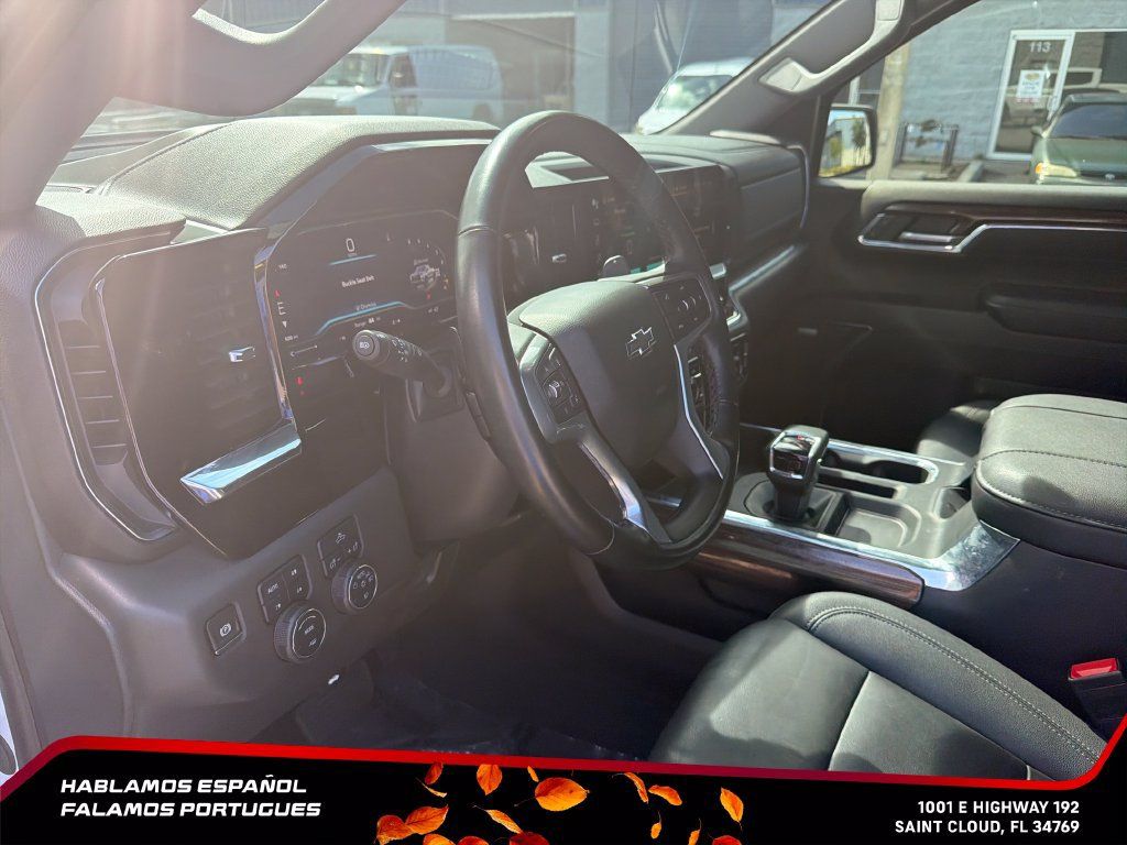 Used 2024 Chevrolet Silverado 1500 LT Trail Boss AWD/4WD image 16