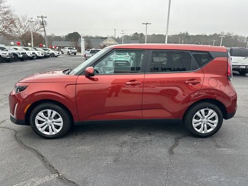 Used 2024 Kia Soul LX image 6