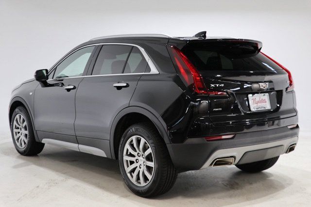 Used 2023 Cadillac XT4 Premium Luxury w/ Driver Assist Package AWD/4WD image 5