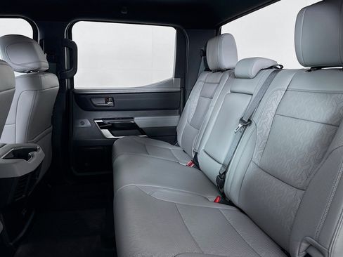 Used 2025 Toyota Tundra Limited AWD/4WD image 7