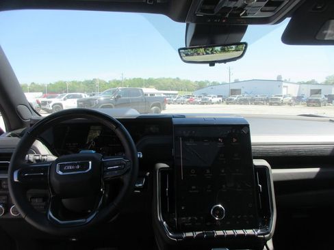 New 2026 GMC Yukon AT4 Ultimate AWD/4WD image 16