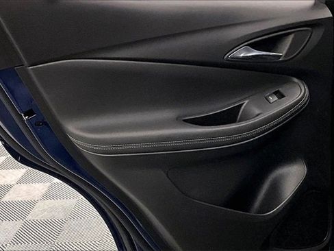 Used 2023 Buick Encore GX Essence w/ Experience Buick Package image 18