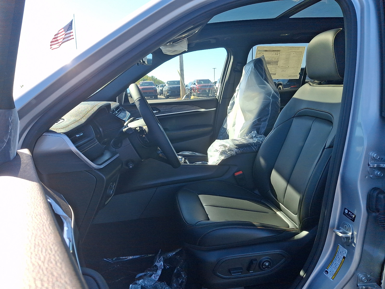 New 2026 Jeep Grand Cherokee Limited AWD/4WD image 6