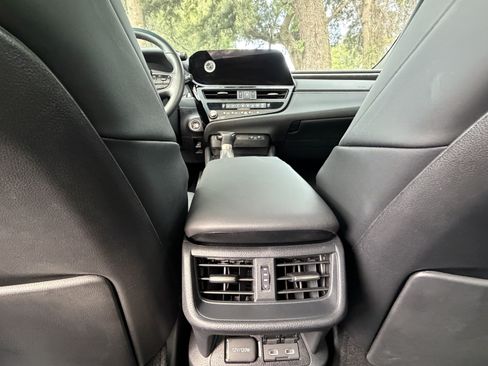 Used 2025 Lexus ES 350 w/ Premium Package FWD image 37