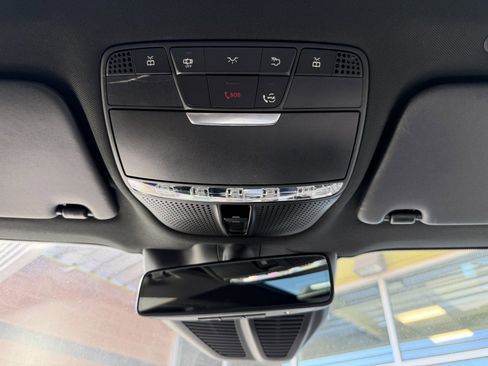 Used 2020 Mercedes-Benz GLC 350e 4MATIC image 31