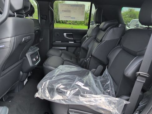 Certified 2027 Ford Expedition Platinum w/ Stealth Appearance Package AWD/4WD image 11