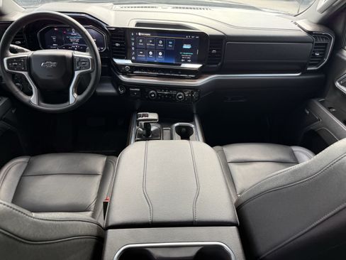 Used 2025 Chevrolet Silverado 1500 RST AWD/4WD image 13