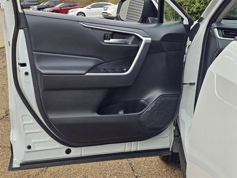 Used 2023 Toyota RAV4 XLE image 14