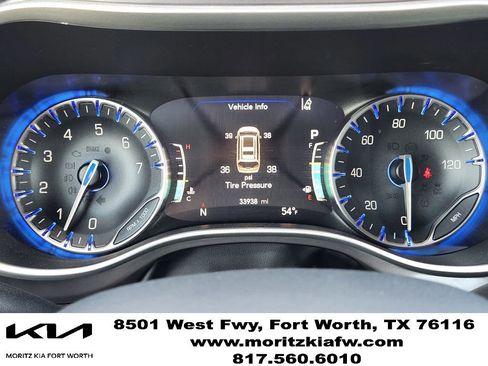 Used 2025 Chrysler Pacifica Select FWD image 17