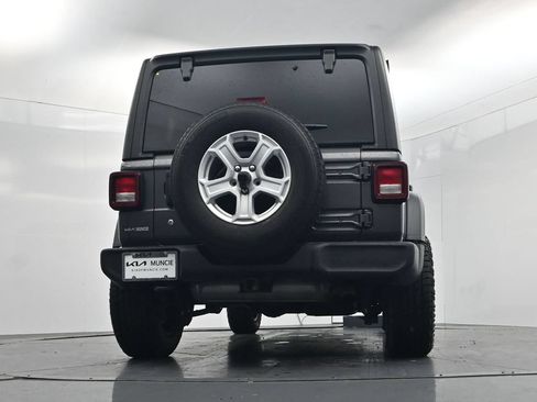 Used 2020 Jeep Wrangler Unlimited Sport S AWD/4WD image 40