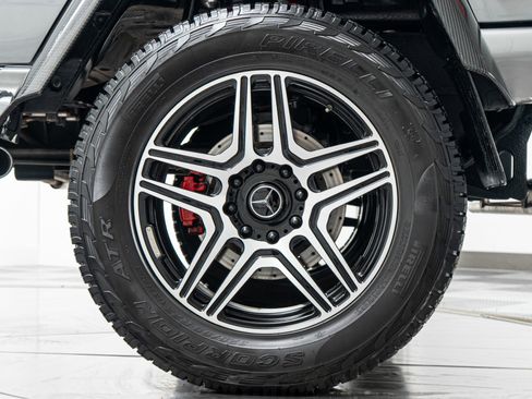 Used 2018 Mercedes-Benz G 550 Squared image 11