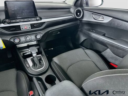 Certified 2023 Kia Forte LXS w/ LXS Technology Package FWD image 21