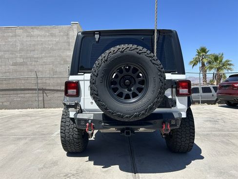 Used 2022 Jeep Wrangler Sport AWD/4WD image 5