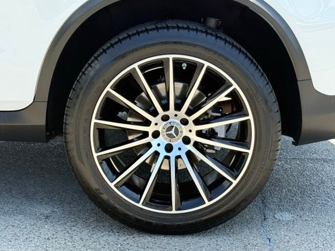 Used 2023 Mercedes-Benz GLC 300 4MATIC Coupe image 19