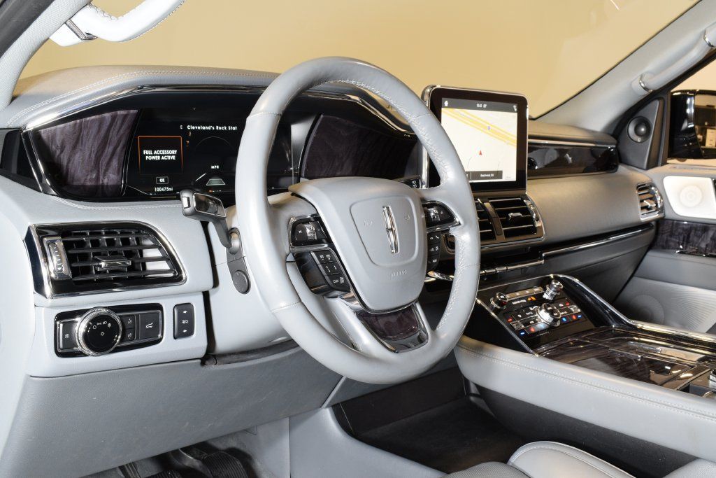 Used 2019 Lincoln Navigator Reserve w/ Cargo Package AWD/4WD image 7