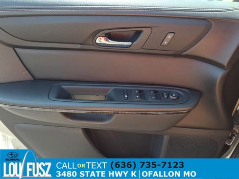 Used 2015 GMC Acadia SLT w/ Open Road Package FWD image 22