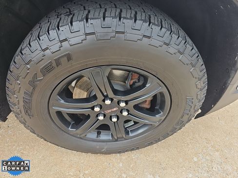 Used 2023 GMC Acadia AT4 w/ Technology Package AWD/4WD image 3