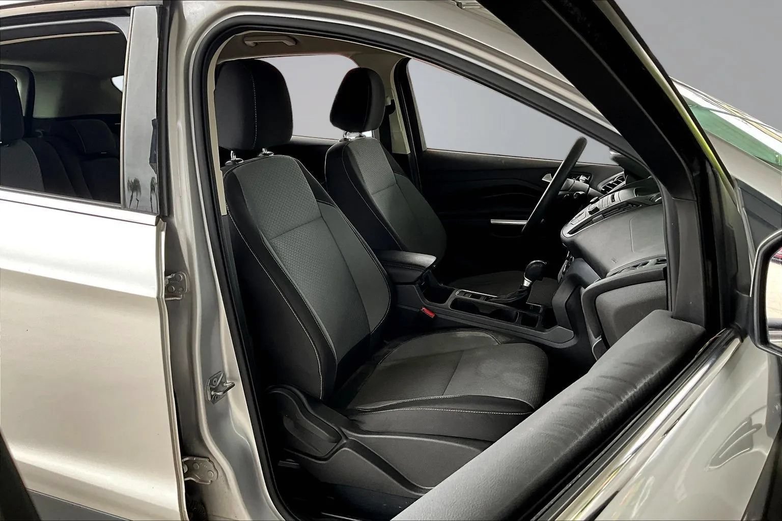 Used 2017 Ford Escape SE FWD image 25