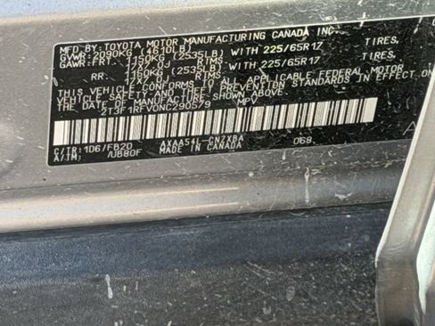 Used 2022 Toyota RAV4 LE image 10