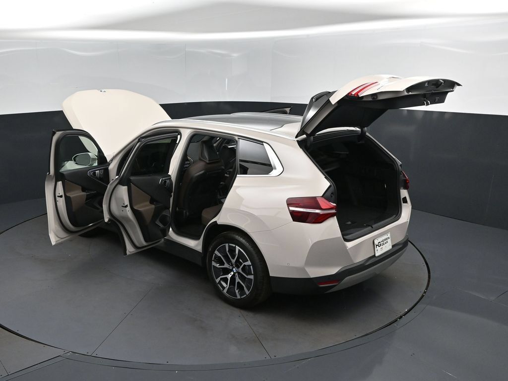 Certified 2026 BMW X3 xDrive30i AWD/4WD image 2