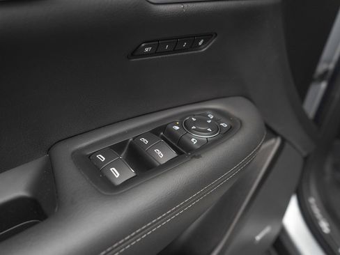 Used 2024 Cadillac XT6 Sport image 22