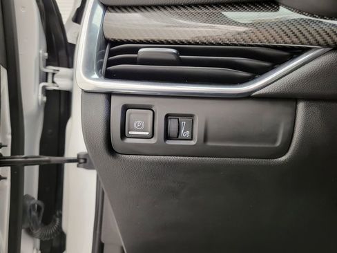 Used 2023 Cadillac XT4 Sport image 37