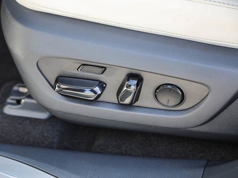 New 2026 Lexus RX 450h AWD image 19