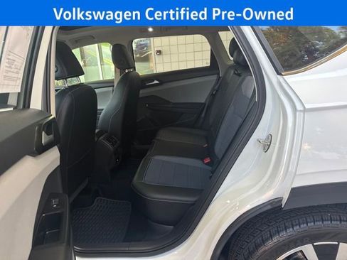 Certified 2023 Volkswagen Taos SE image 21