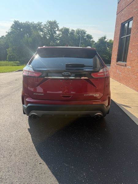 Used 2019 Ford Edge Titanium w/ Cold Weather Package AWD/4WD image 4