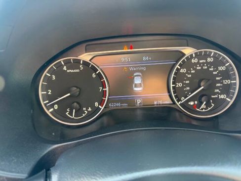 Used 2023 Nissan Altima 2.5 SV FWD image 14