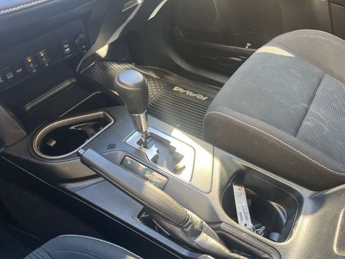 Used 2018 Toyota RAV4 XLE image 24