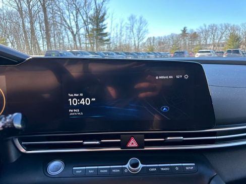 Used 2023 Hyundai Elantra Limited image 34