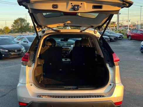 Used 2020 Nissan Rogue SL image 39