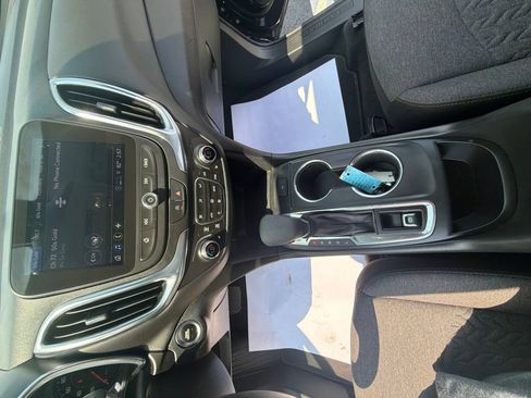 Used 2023 Chevrolet Equinox LT AWD/4WD image 25