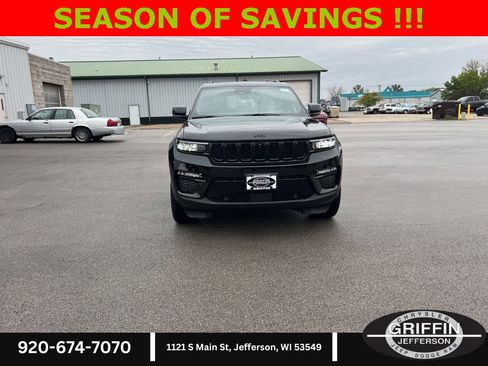 New 2025 Jeep Grand Cherokee Limited w/ Luxury Tech Group II image 5