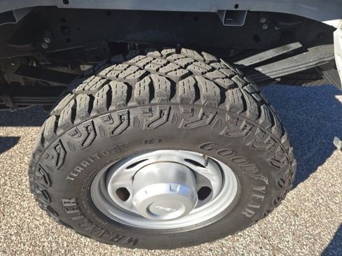 Used 2025 Ford F250 XL image 4