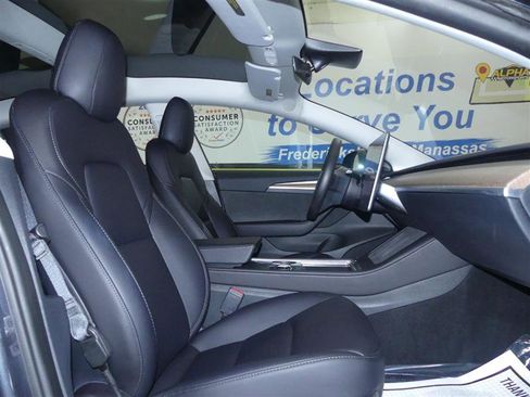 Used 2023 Tesla Model 3 Standard Range image 7