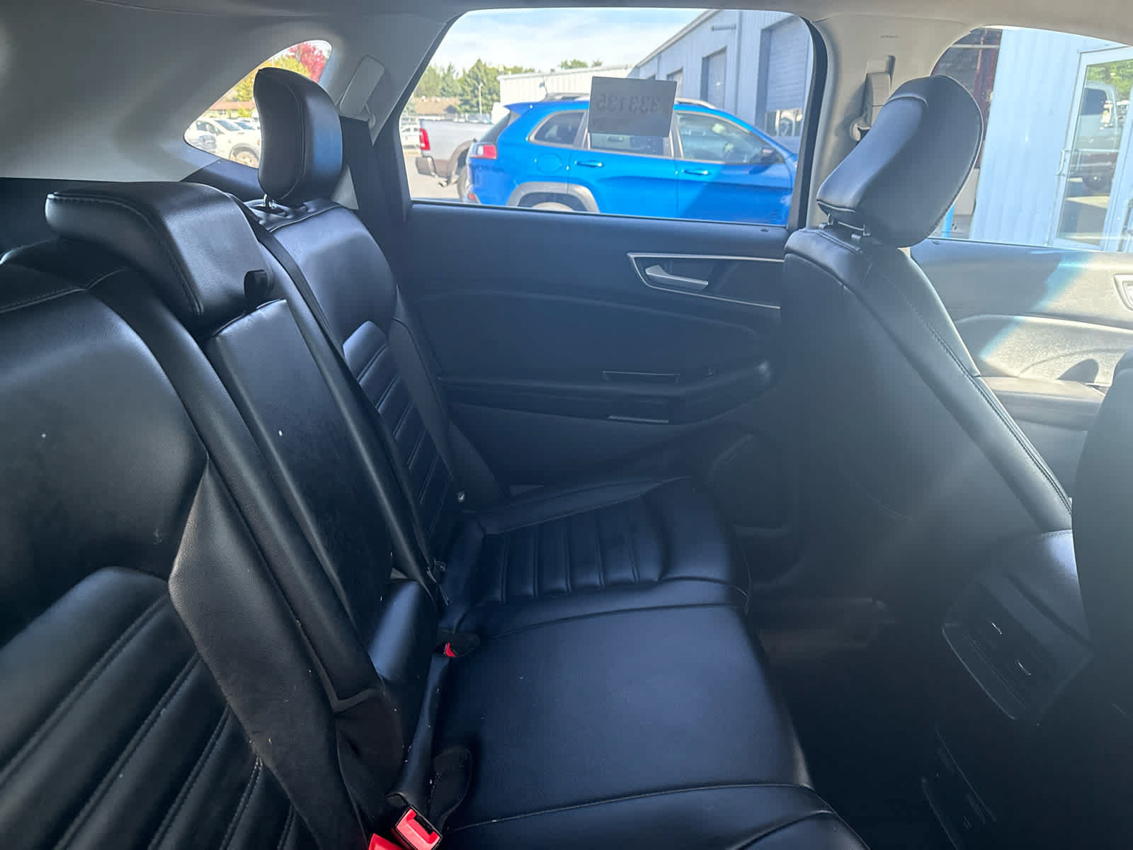 Used 2020 Ford Edge SEL w/ Convenience Package AWD/4WD image 5