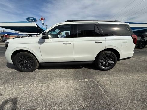 New 2026 Ford Expedition Platinum w/ Stealth Appearance Package image 9