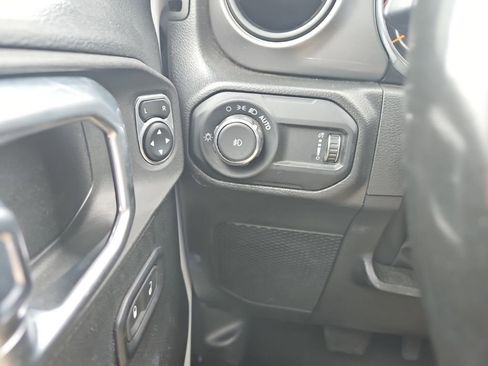Used 2023 Jeep Wrangler Unlimited Sport AWD/4WD image 21